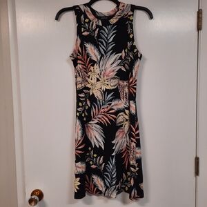 Karen Kane Sleeveless Sundress Sz M Viscose Stretch Lined Round Neck Tropical